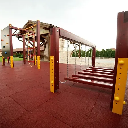 Relax Apartmanhaz דירה Mórahalom