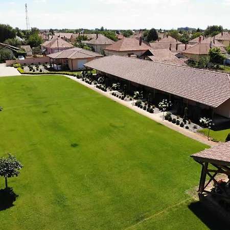 Relax Apartmanhaz דירה *