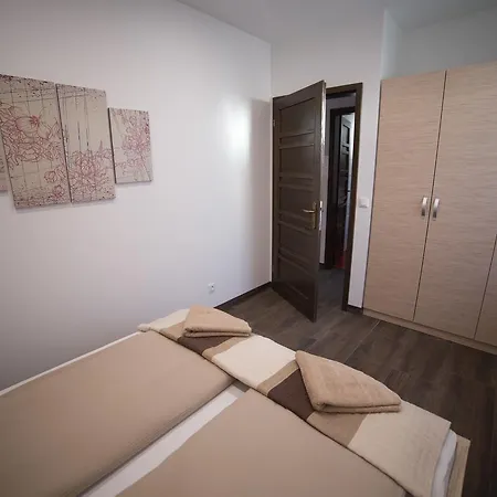 Relax Apartmanhaz *